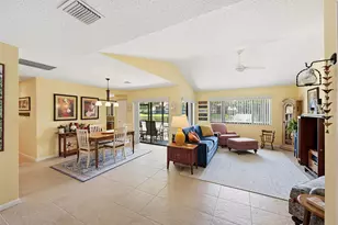 22 Lexington Ln W, Palm Beach Gardens, FL 33418 - Photo 7