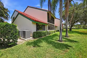 22 Lexington Ln W, Palm Beach Gardens, FL 33418 - Photo 21