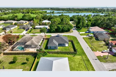 1791 SW Effland Avenue, Port Saint Lucie, FL 34953 - Photo 11