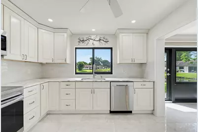 4854 Equestrian Circle #Apt B, Boynton Beach, FL 33436 - Photo 15