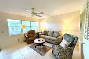 116 Windsor F, West Palm Beach, FL 33417 - Photo 3