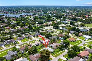 1163 Essex Dr, Wellington, FL 33414 - Photo 47