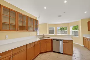 1163 Essex Dr, Wellington, FL 33414 - Photo 11