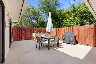 4353 Woodstock Dr, West Palm Beach, FL 33409 - Photo 5