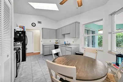 2265 SE Carnation Avenue, Port Saint Lucie, FL 34952 - Photo 7