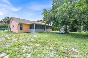 2265 SE Carnation Ave, Port Saint Lucie, FL 34952 - Photo 23