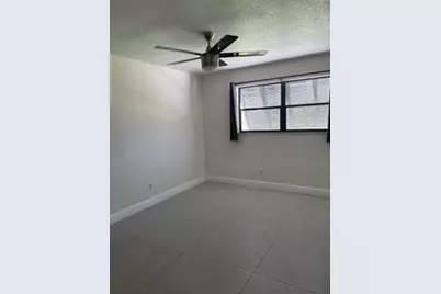 1660 W Golfview Drive, Pembroke Pines, FL 33026 - Photo 13
