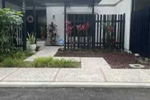 1660 W Golfview Dr, Pembroke Pines, FL 33026 - Photo 1