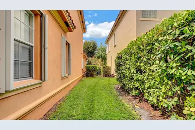 10641 Willow Oak Court, Wellington, FL 33414 - Photo 49
