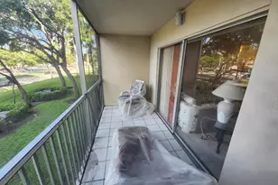 1100 SW 128th Terrace SW, Pembroke Pines, FL 33027 - Photo 7