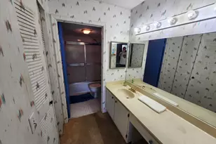 1100 SW 128th Terrace SW, Pembroke Pines, FL 33027 - Photo 11
