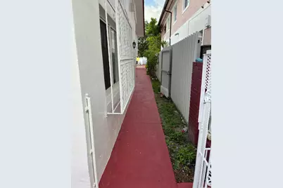 2828 SW 2nd Street, Miami, FL 33135 - Photo 5