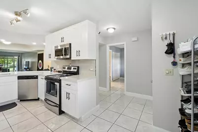 23380 Carolwood Lane #202, Boca Raton, FL 33428 - Photo 5