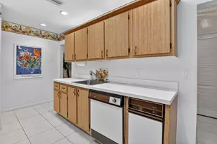 8045 Eastlake Dr, Boca Raton, FL 33433 - Photo 17