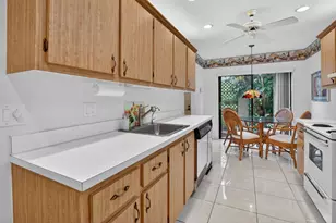 8045 Eastlake Dr, Boca Raton, FL 33433 - Photo 15