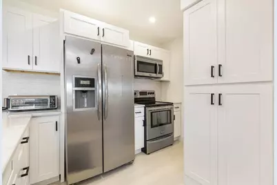 1008 Green Pine Boulevard #H3, West Palm Beach, FL 33409 - Photo 5