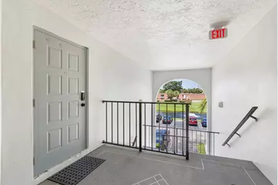 1008 Green Pine Boulevard #H3, West Palm Beach, FL 33409 - Photo 15