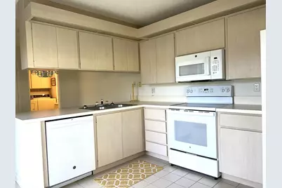 36 Danbury Court #B, Royal Palm Beach, FL 33411 - Photo 13