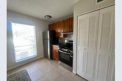 559 NE 48th Street #303, Boca Raton, FL 33431 - Photo 3