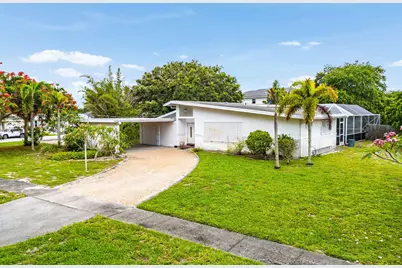 12019 N Edgewater Drive, West Palm Beach, FL 33410 - Photo 17
