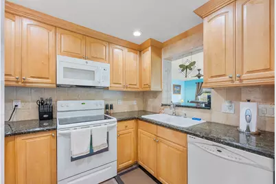 128 Banyan Circle, Jupiter, FL 33458 - Photo 7