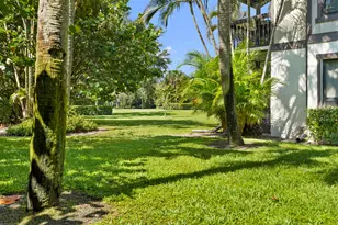 13334 Polo Club Rd, Wellington, FL 33414 - Photo 23