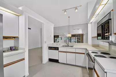 10631 Ocean Palm Way #202, Boynton Beach, FL 33437 - Photo 17