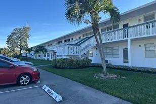 81 Farnham D, Deerfield Beach, FL 33442 - Photo 3