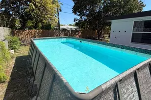 325 NW 135th St, North Miami, FL 33168 - Photo 17