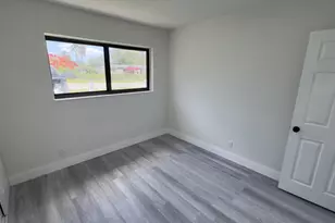 235 SW 21st Way, Fort Lauderdale, FL 33312 - Photo 9