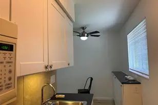 1704 NE 9th St, Fort Lauderdale, FL 33304 - Photo 7