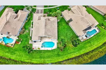 13461 Barcelona Lake Circle, Delray Beach, FL 33446 - Photo 17