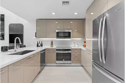 2000 Metropica Way #214, Sunrise, FL 33323 - Photo 9