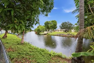 140 Bilbao St, Royal Palm Beach, FL 33411 - Photo 33