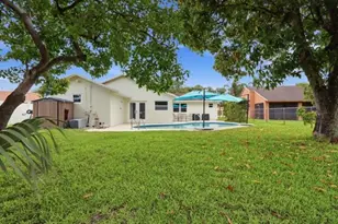 140 Bilbao St, Royal Palm Beach, FL 33411 - Photo 37