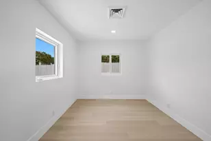 631 NE 56th Ct, Fort Lauderdale, FL 33334 - Photo 23