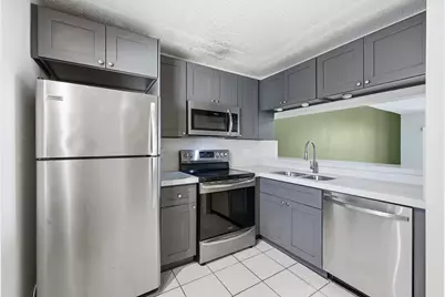 10501 W Broward Boulevard #405, Plantation, FL 33324 - Photo 9