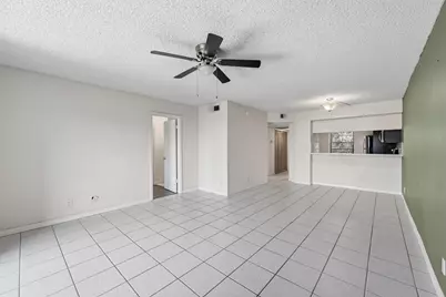 10501 W Broward Boulevard #405, Plantation, FL 33324 - Photo 7