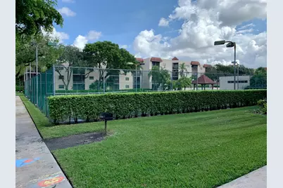 10501 W Broward Boulevard #405, Plantation, FL 33324 - Photo 27