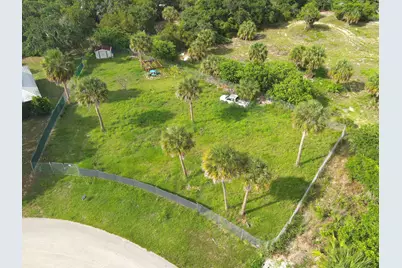 1130 SW 3rd Ct Court SW, Vero Beach, FL 32962 - Photo 1
