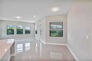 12135 E Baypoint Cir, Parkland, FL 33076 - Photo 17