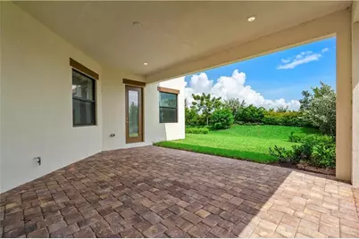 12135 E Baypoint Circle, Parkland, FL 33076 - Photo 11