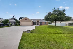 441 SW Doreen St, Port Saint Lucie, FL 34983 - Photo 3
