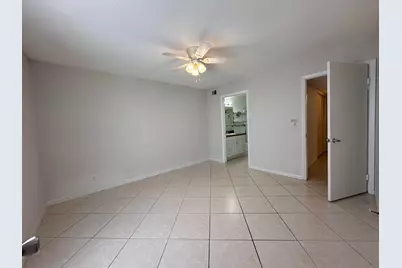 815 W Boynton Beach Boulevard #16-104, Boynton Beach, FL 33426 - Photo 9