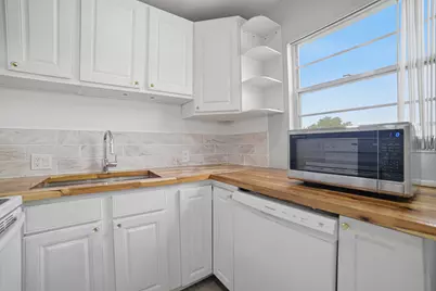 32 Fanshaw A #32, Boca Raton, FL 33434 - Photo 13