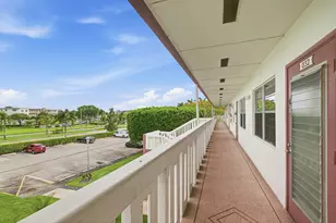 32 Fanshaw A, Boca Raton, FL 33434 - Photo 11