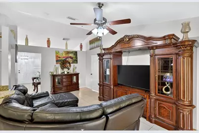 372 NW Hogan Street, Port Saint Lucie, FL 34983 - Photo 5