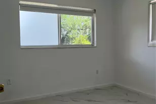 2441 NW 13th St, Miami, FL 33125 - Photo 9