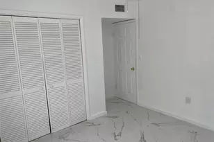 2441 NW 13th St, Miami, FL 33125 - Photo 11