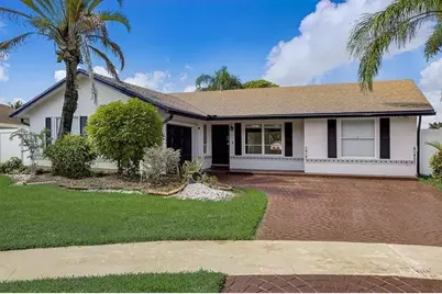 9387 Richmond Circle, Boca Raton, FL 33434 - Photo 1